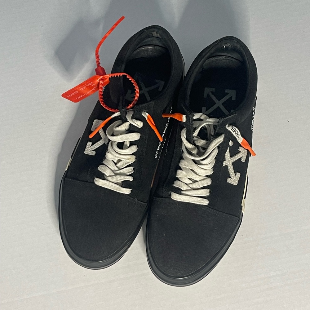 Off-white (2013) last sale $800